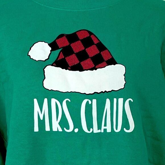 NWT Hanes Women’s Holiday Sweatshirt - Picture 2 of 7